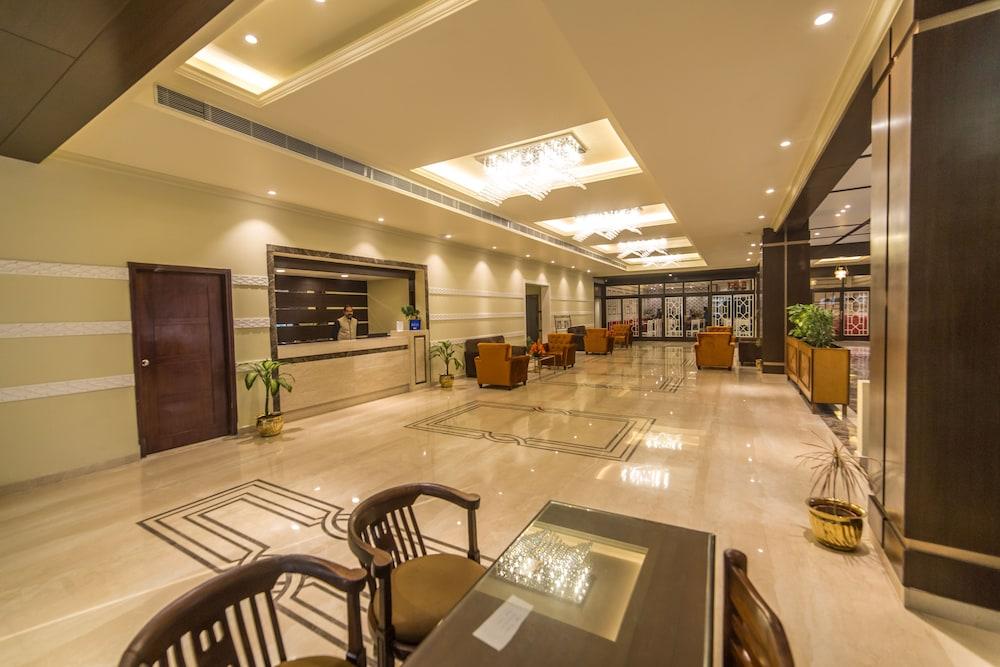 Diamond Hotel 3*