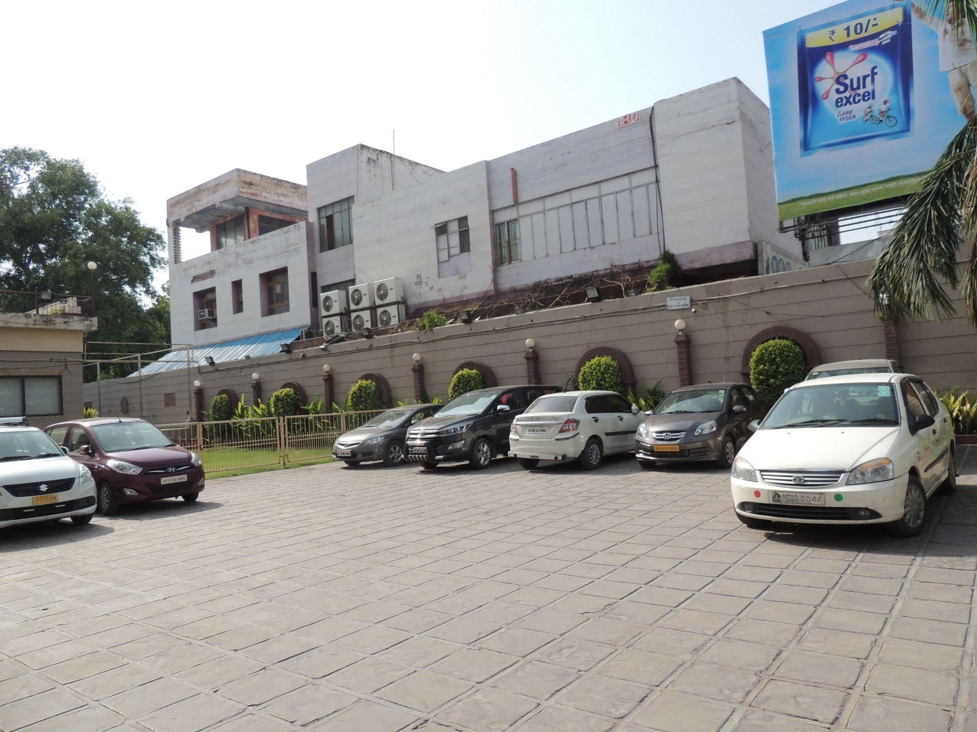 Diamond Hotel Varanasi